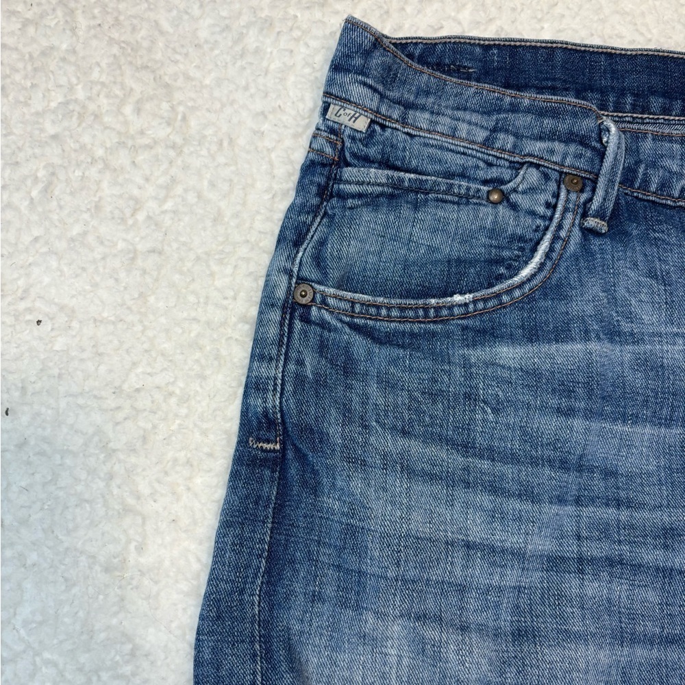 Citizens of Humanity Women Medium Wash Denim Roll Up Hem Shorts - Picture 3 of 11